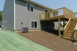 558 Swan River Dr, Benton Harbor, MI 49022 - Photo 27