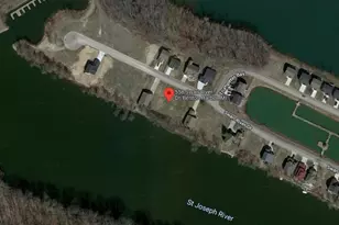 558 Swan River Dr, Benton Harbor, MI 49022 - Photo 45