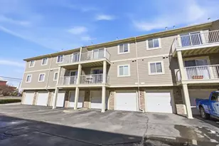 140 Saber Way, Lake Orion, MI 48362 - Photo 3