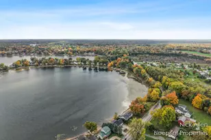 7093 Peninsula Dr NE, Rockford, MI 49341 - Photo 49