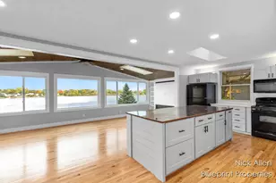 7093 Peninsula Dr NE, Rockford, MI 49341 - Photo 15