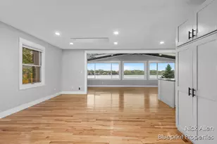 7093 Peninsula Dr NE, Rockford, MI 49341 - Photo 11