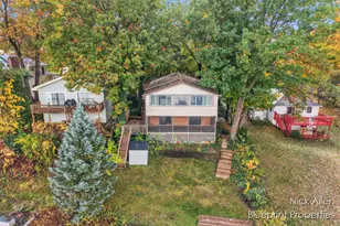 7093 Peninsula Dr NE, Rockford, MI 49341 - Photo 41