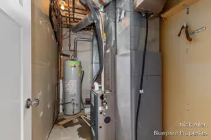 7093 Peninsula Dr NE, Rockford, MI 49341 - Photo 33