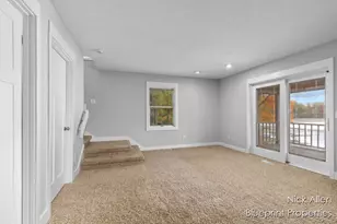 7093 Peninsula Dr NE, Rockford, MI 49341 - Photo 21