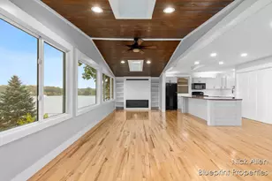 7093 Peninsula Dr NE, Rockford, MI 49341 - Photo 7