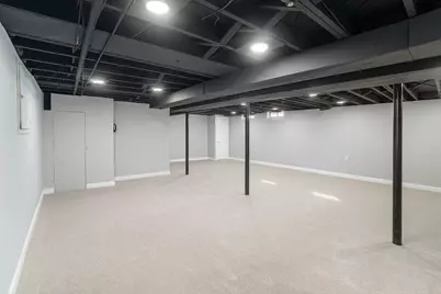 1916 Hollingsworth Drive, Commerce Township, MI 48390 - Photo 15