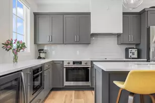 126 Mariners Cv, Saint Joseph, MI 49085 - Photo 15