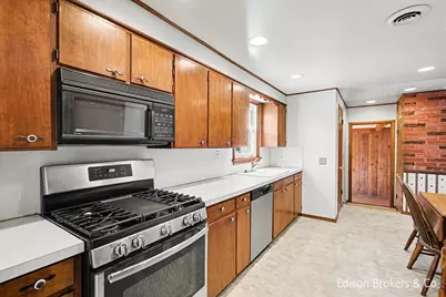 4732 Foxcroft Avenue NW, Comstock Park, MI 49321 - Photo 3