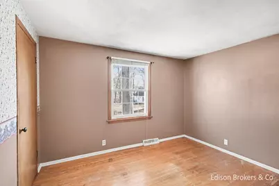 4732 Foxcroft Avenue NW, Comstock Park, MI 49321 - Photo 13