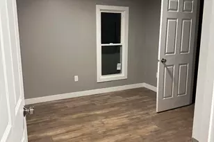 302 W Lincoln Ave, Ionia, MI 48846 - Photo 13