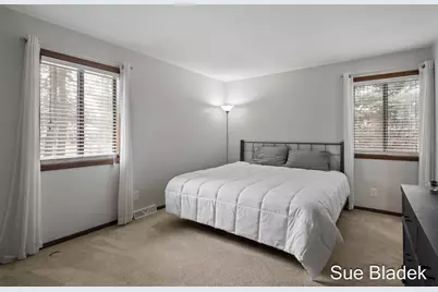 2645 Cascade Road SE, Grand Rapids, MI 49506 - Photo 19