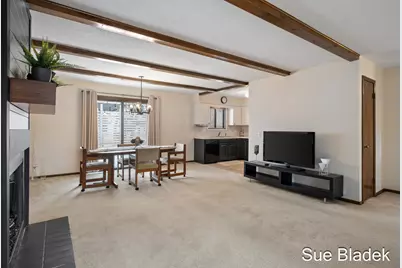 2645 Cascade Road SE, Grand Rapids, MI 49506 - Photo 13