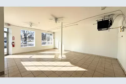 800 W Willow Street, Lansing, MI 48906 - Photo 9