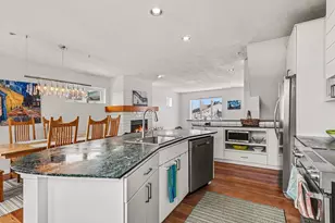 110 N Harbor, Grand Haven, MI 49417 - Photo 27