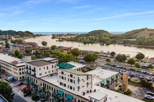 110 N Harbor, Grand Haven, MI 49417 - Photo 5