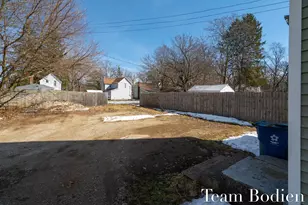 535 Marshall St, Allegan, MI 49010 - Photo 25