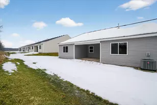 1069 Sunnyside Dr, Wayland, MI 49348 - Photo 25