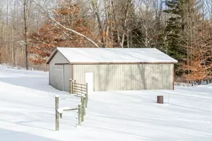 9014 185th Ave, Stanwood, MI 49346 - Photo 3