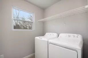 1005 Foxglove Ave, Vicksburg, MI 49097 - Photo 7