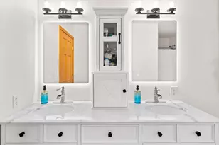 4490 N Squirrel Rd, Auburn Hills, MI 48326 - Photo 39