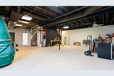 4490 N Squirrel Road, Auburn Hills, MI 48326 - Photo 37