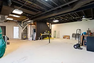 4490 N Squirrel Rd, Auburn Hills, MI 48326 - Photo 37