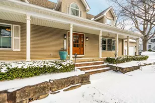 4490 N Squirrel Rd, Auburn Hills, MI 48326 - Photo 7