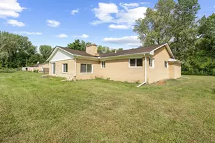 26700 Martinsville Rd, New Boston, MI 48164 - Photo 35