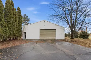 4380 N Center Rd, Saginaw, MI 48604 - Photo 23