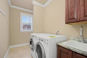 4313 Bennett Park Cir, Troy, MI 48085 - Photo 27