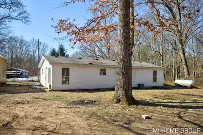 5312 120th Avenue, Fennville, MI 49408 - Photo 9