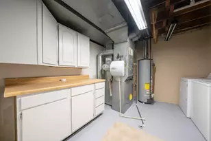 1564 Charter Oak Dr, Rochester Hills, MI 48309 - Photo 15