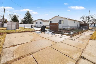 17245 Martin Road, Roseville, MI 48066 - Photo 27