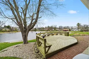 1134 S Lakeside Dr S, Battle Creek, MI 49015 - Photo 35