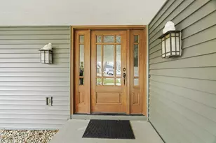 1134 S Lakeside Dr S, Battle Creek, MI 49015 - Photo 5