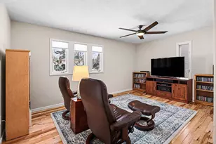 1134 S Lakeside Dr S, Battle Creek, MI 49015 - Photo 17