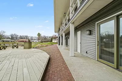 1134 S Lakeside Drive S, Battle Creek, MI 49015 - Photo 27