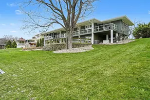 1134 S Lakeside Dr S, Battle Creek, MI 49015 - Photo 31