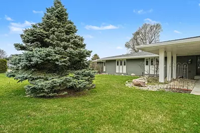 1134 S Lakeside Drive S, Battle Creek, MI 49015 - Photo 7