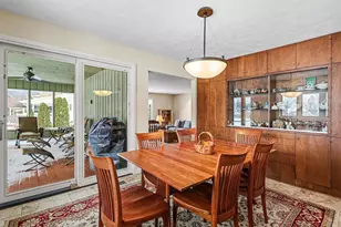 1134 S Lakeside Dr S, Battle Creek, MI 49015 - Photo 15