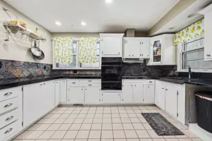 2463 Kinney Ave NW, Grand Rapids, MI 49534 - Photo 13