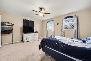 2463 Kinney Ave NW, Grand Rapids, MI 49534 - Photo 17