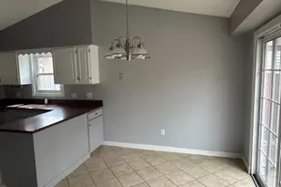 4648 Flying Eagle Dr SE, Kentwood, MI 49548 - Photo 3