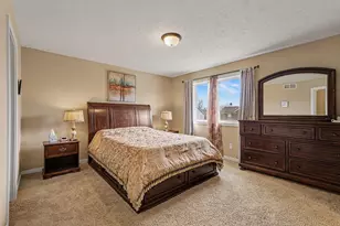 4660 Haywood Dr SE, Kentwood, MI 49512 - Photo 17