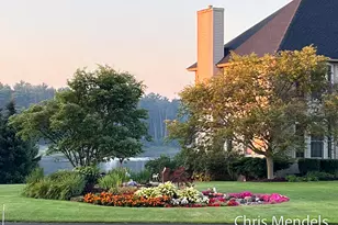 150 Bay Cir Dr, Holland, MI 49424 - Photo 5