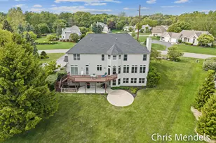 150 Bay Cir Dr, Holland, MI 49424 - Photo 3