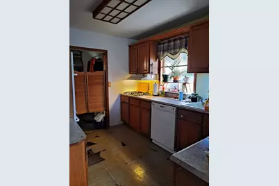 22211 Grandy Street, Clinton Twp, MI 48035 - Photo 5