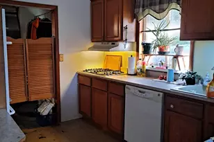 22211 Grandy St, Clinton Twp, MI 48035 - Photo 5