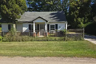 22211 Grandy St, Clinton, MI 48035 - Photo 1